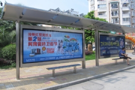 不鏽鋼公交候（hòu）車（chē）亭具有很強的耐腐蝕性能