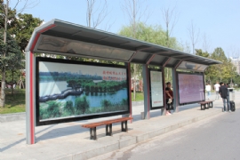 公交候車亭廣告（gào）促進城市的經濟（jì）增長