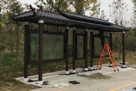 仿古候車亭讓（ràng）整個城（chéng）市的建築（zhù）風格更加和諧