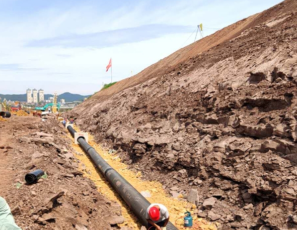 四川西充縣南西大道汙水（shuǐ）管安裝